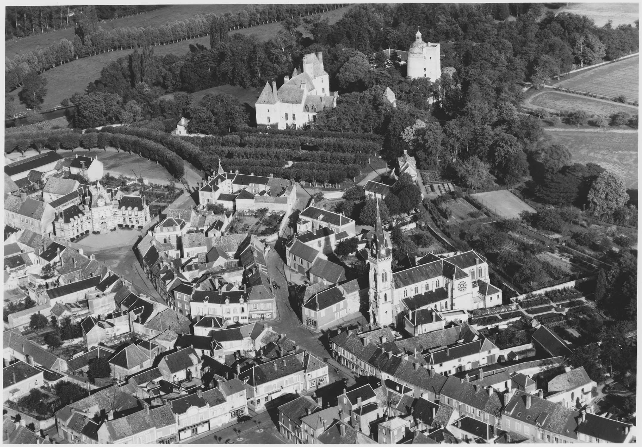 Auneau et son château