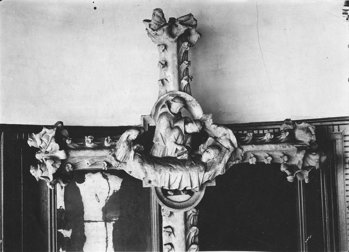 croix de chemin (croix de carrefour), dite la croix aux moines de Thiron, face principale (photographie d'après un moulage au musée de Chartres) - © Ministère de la Culture (France), Médiathèque du patrimoine et de la photographie (objets mobiliers), tous droits réservés