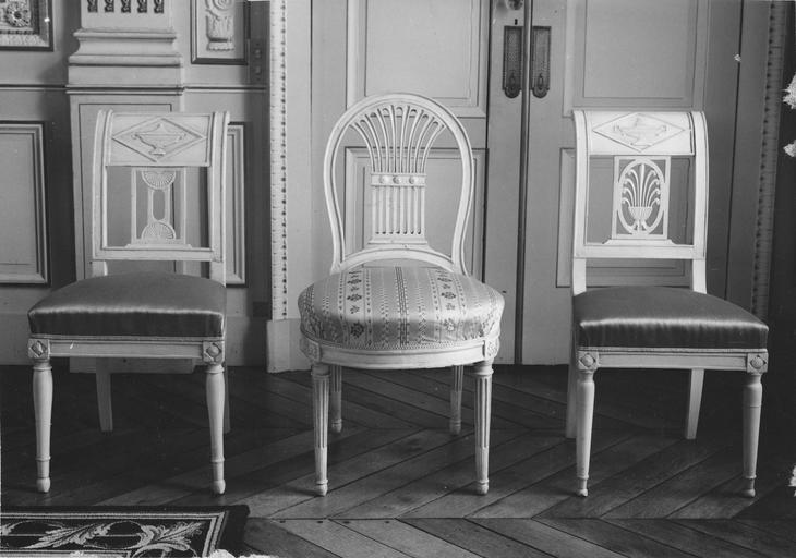 chaises, style Directoire - © Ministère de la Culture (France), Médiathèque du patrimoine et de la photographie (objets mobiliers), tous droits réservés