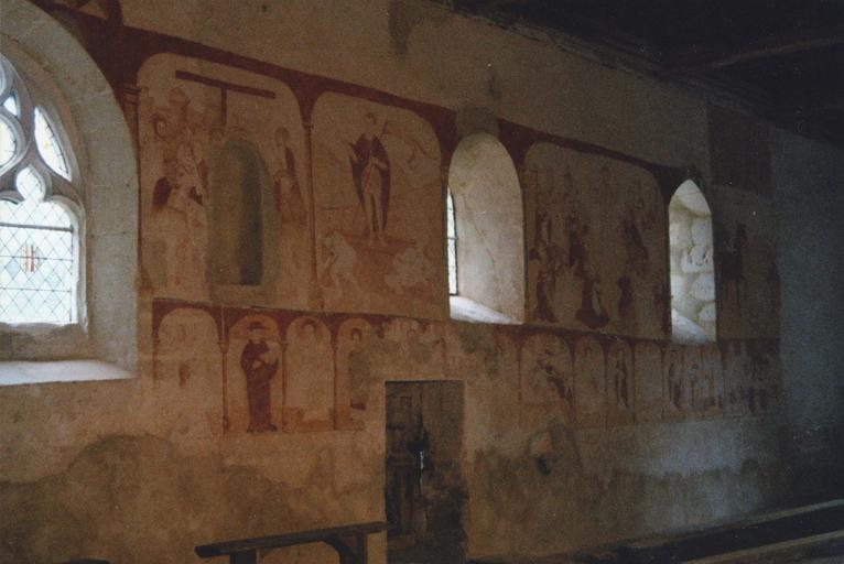 peintures murales : saints et personnages sous des arcatures, scènes de la vie du Christ, miracle de saint Hubert (le), Jugement dernier (le), ornementation