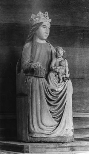 statue : sainte Anne, la Vierge et l'Enfant