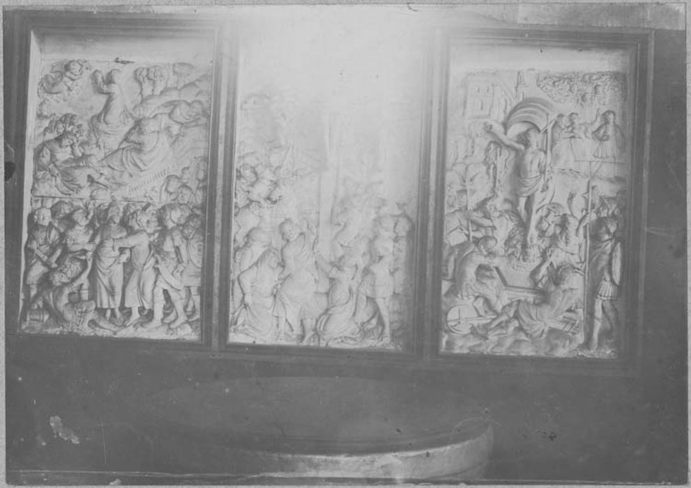 retable (retable à panneau compartimenté) : le Christ au Jardin des oliviers, le Baiser de Judas, la Crucifixion, la Résurrection du Christ