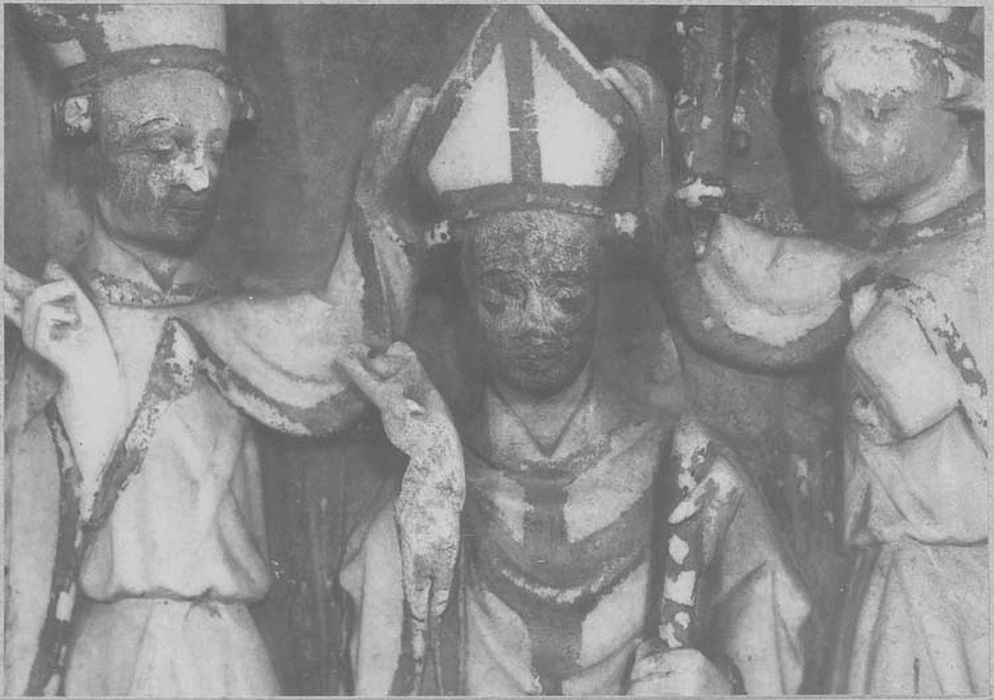 haut-relief : sacre d'un évêque, détail