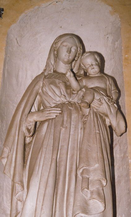 Statue : Vierge à l'Enfant