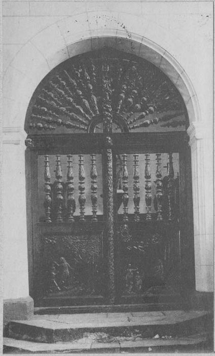 porte, 2 vantaux, dessus-de-porte : le Baptême du Christ, Martyre de sainte Barbe (le)