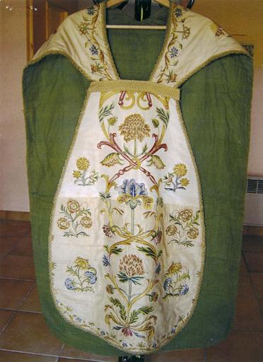 chasuble (devant) - © Ministère de la Culture (France), Médiathèque du patrimoine et de la photographie (objets mobiliers), tous droits réservés