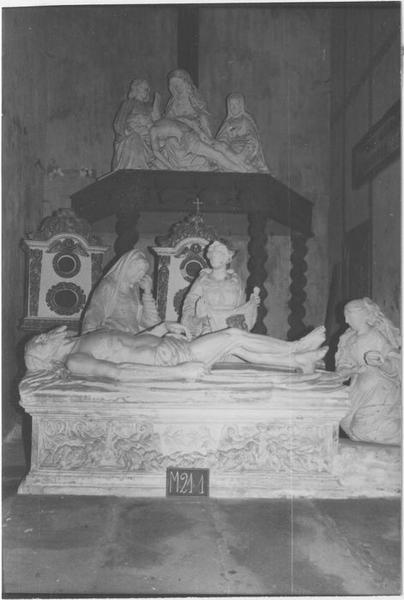 groupe sculpté : Mise au tombeau, vue générale - © Ministère de la Culture (France), Médiathèque du patrimoine et de la photographie (objets mobiliers), tous droits réservés