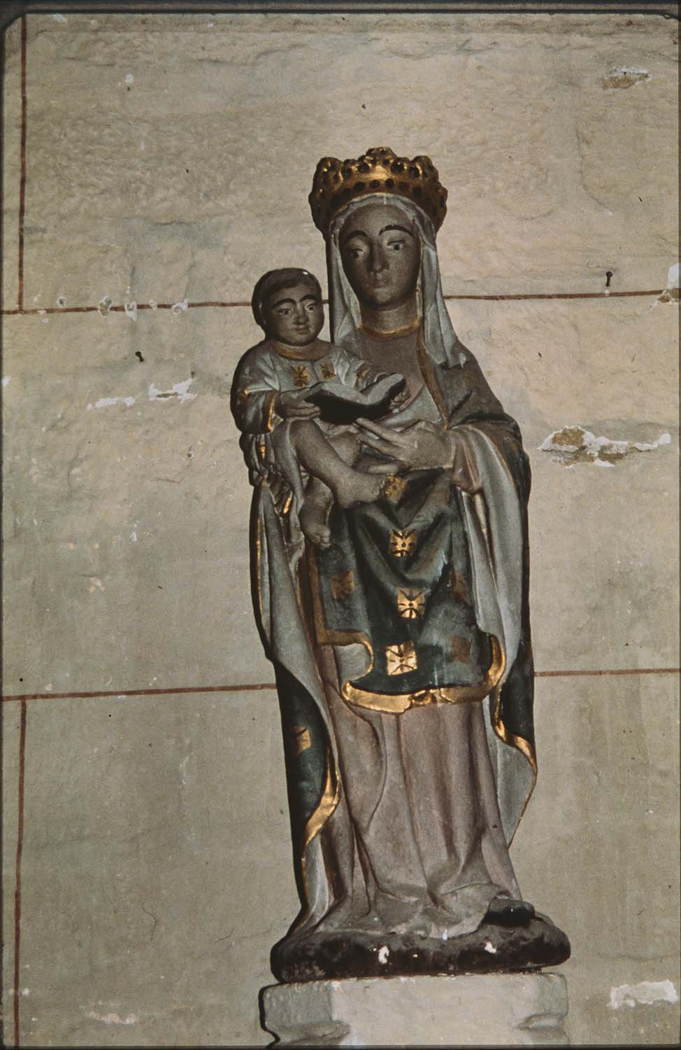 statue : Vierge à l'enfant, vue générale - © Ministère de la Culture (France), Médiathèque du patrimoine et de la photographie (objets mobiliers), tous droits réservés