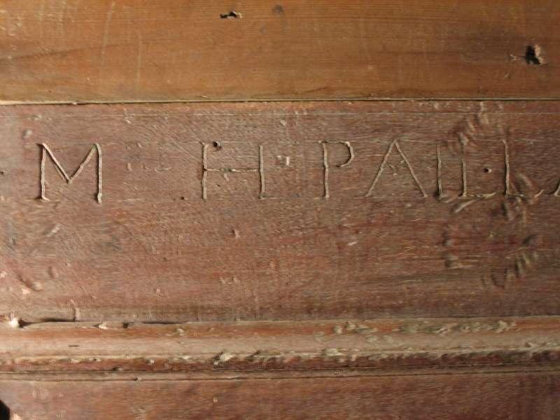 armoire de sacristie. Détail de l'inscription.