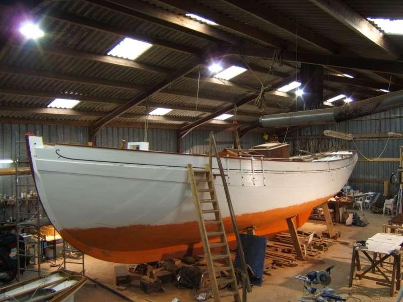 bateau de plaisance (cotre à tape-cul) MINAHOUET II. Trois-quarts avant babord. Novembre 2006. - © Ministère de la Culture (France), Médiathèque du patrimoine et de la photographie (objets mobiliers), tous droits réservés