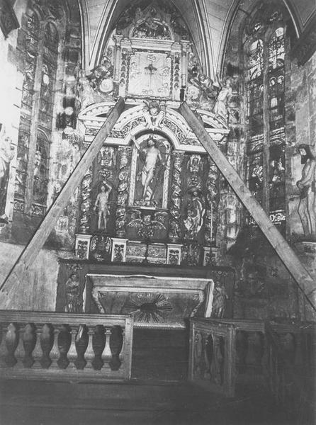 autel et retable de la Résurrection, 3 statues : Le Christ ressuscité, Saint Sébastien, Saint Roch, vue générale