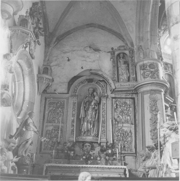 statue : Notre-Dame de Bodilis, bas-reliefs, vue partielle - © Ministère de la Culture (France), Médiathèque du patrimoine et de la photographie (objets mobiliers), tous droits réservés