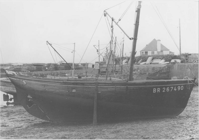 bateau de pêche : coquillier dit Bergère de Domrémy, vue générale - © Ministère de la Culture (France), Médiathèque du patrimoine et de la photographie (objets mobiliers), tous droits réservés