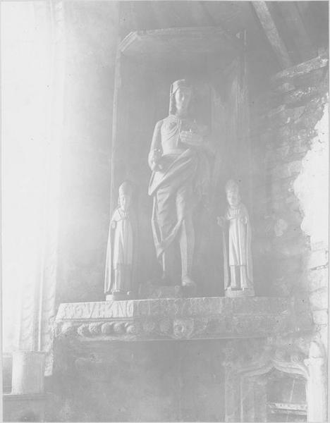 statues (statuettes) : saint Venec entre deux évêques, vue générale - © Ministère de la Culture (France), Médiathèque du patrimoine et de la photographie (objets mobiliers), tous droits réservés