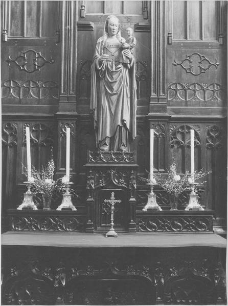 statue : Vierge à l'enfant, vue générale - © Ministère de la Culture (France), Médiathèque du patrimoine et de la photographie (objets mobiliers), tous droits réservés