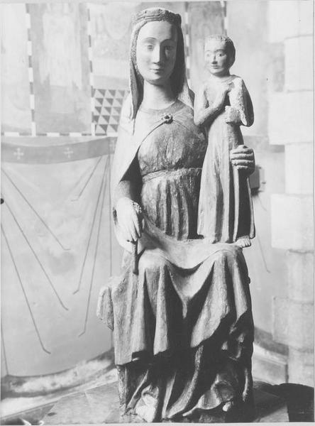 statue : La Vierge dite Notre Dame de Délivrance, vue générale - © Ministère de la Culture (France), Médiathèque du patrimoine et de la photographie (objets mobiliers), tous droits réservés