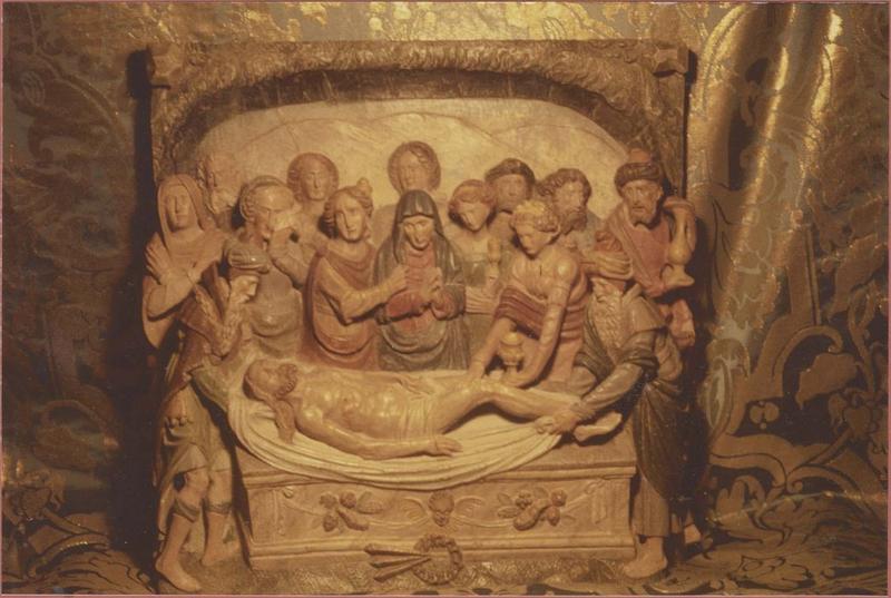 haut-relief : mise au tombeau (la), vue générale