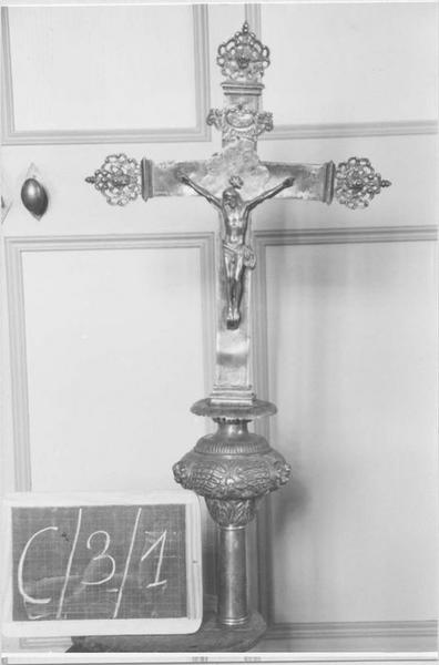 croix de procession, vue générale - © Ministère de la Culture (France), Médiathèque du patrimoine et de la photographie (objets mobiliers), tous droits réservés