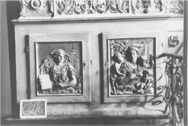 retable de l'Assomption, détail des bas-reliefs - © Ministère de la Culture (France), Médiathèque du patrimoine et de la photographie (objets mobiliers), tous droits réservés