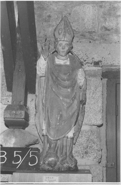 statue : saint évêque bénissant, vue générale