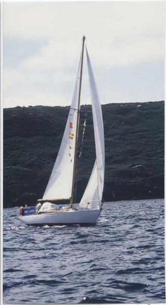 bateau de plaisance : côtre bermudien dit VIKEN, ex ALIZE, vue générale - © Ministère de la Culture (France), Médiathèque du patrimoine et de la photographie (objets mobiliers), tous droits réservés