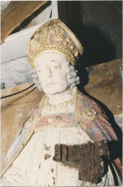 statue : saint Corentin (?), détail