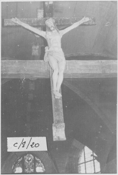 statue (crucifix) : Christ en croix, vue générale