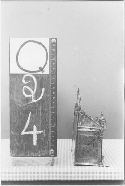 châsse-reliquaire, vue générale - © Ministère de la Culture (France), Médiathèque du patrimoine et de la photographie (objets mobiliers), tous droits réservés