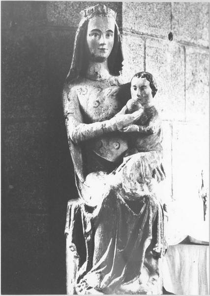 statue : Vierge à l'enfant, vue générale - © Ministère de la Culture (France), Médiathèque du patrimoine et de la photographie (objets mobiliers), tous droits réservés