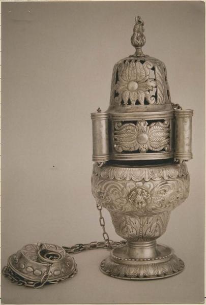 encensoir, vue générale - © Ministère de la Culture (France), Médiathèque du patrimoine et de la photographie (objets mobiliers), tous droits réservés