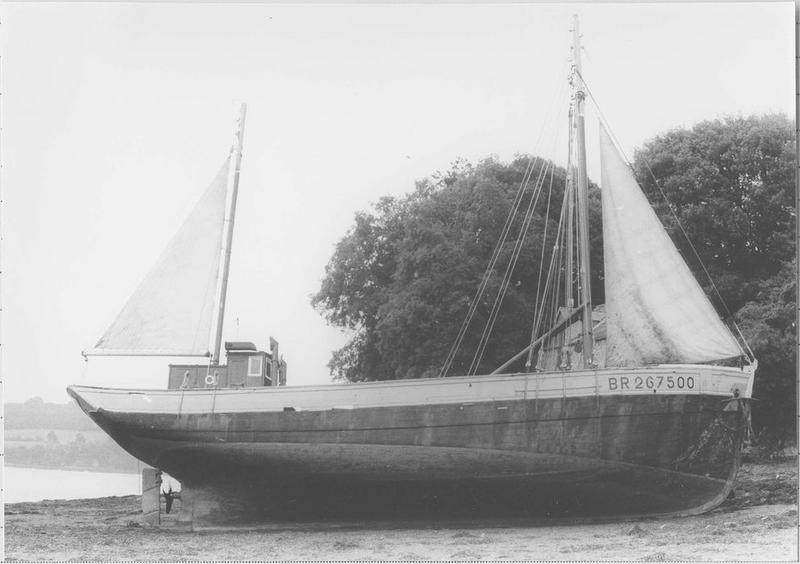 bateau de charge (gabare, dundée) dit Notre-Dame-de-Rumengol, vue générale