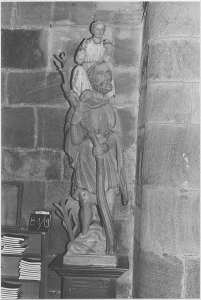 statue : saint Christophe portant l'enfant Jésus, vue générale