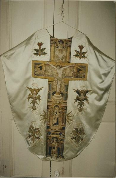 chasuble, vue générale - © Ministère de la Culture (France), Médiathèque du patrimoine et de la photographie (objets mobiliers), tous droits réservés