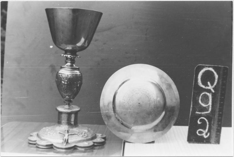 calice, patène, vue générale - © Ministère de la Culture (France), Médiathèque du patrimoine et de la photographie (objets mobiliers), tous droits réservés