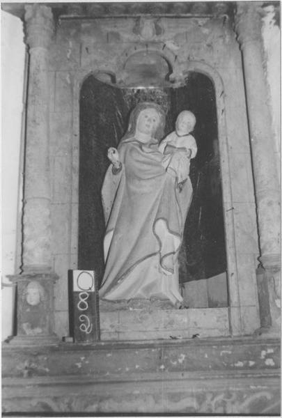 statuette : Vierge à l'enfant, vue générale - © Ministère de la Culture (France), Médiathèque du patrimoine et de la photographie (objets mobiliers), tous droits réservés