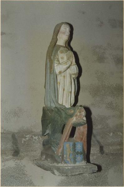 statue : sainte Marguerite, vue générale
