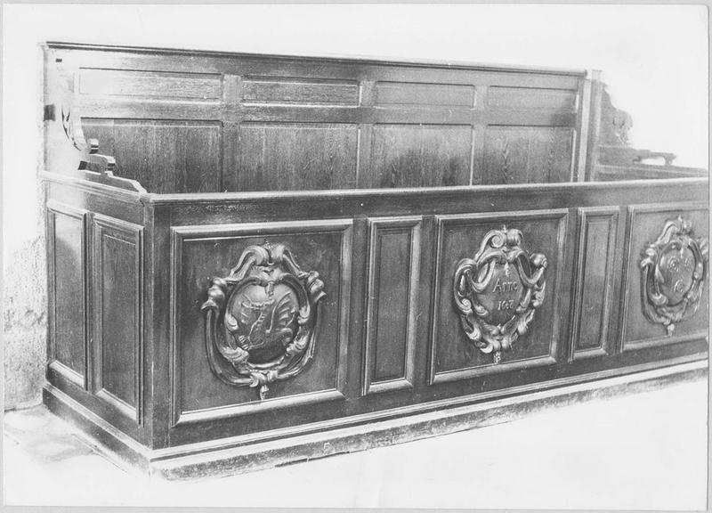 banc seigneurial, vue générale - © Ministère de la Culture (France), Médiathèque du patrimoine et de la photographie (objets mobiliers), tous droits réservés