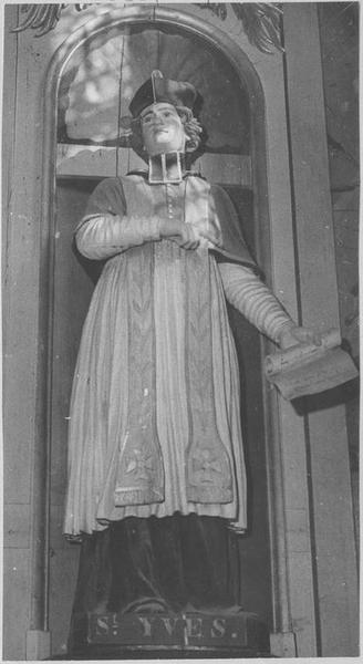 statue : saint Yves, vue générale - © Ministère de la Culture (France), Médiathèque du patrimoine et de la photographie (objets mobiliers), tous droits réservés