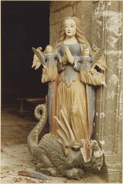 statue : sainte Marguerite, vue générale - © Ministère de la Culture (France), Médiathèque du patrimoine et de la photographie (objets mobiliers), tous droits réservés