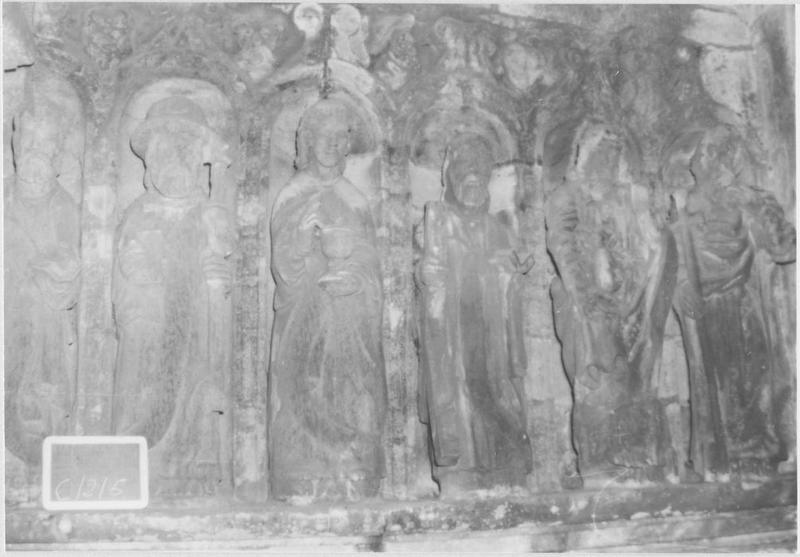 statues : les Apôtres, vue générale