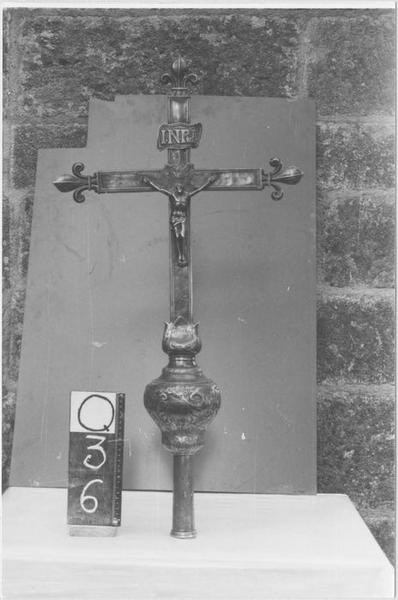 croix de procession, vue générale - © Ministère de la Culture (France), Médiathèque du patrimoine et de la photographie (objets mobiliers), tous droits réservés