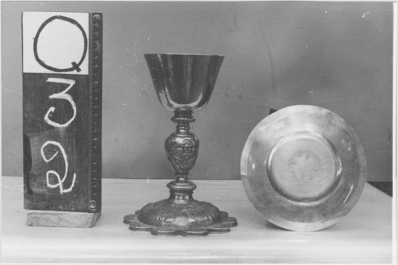 calice, patène, vue générale - © Ministère de la Culture (France), Médiathèque du patrimoine et de la photographie (objets mobiliers), tous droits réservés