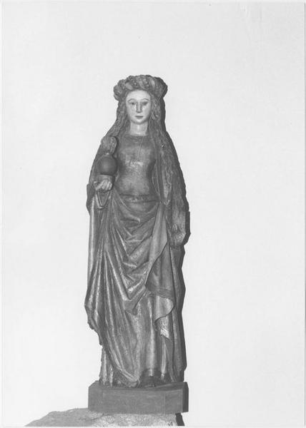 statue : sainte Barbe, vue générale - © Ministère de la Culture (France), Médiathèque du patrimoine et de la photographie (objets mobiliers), tous droits réservés