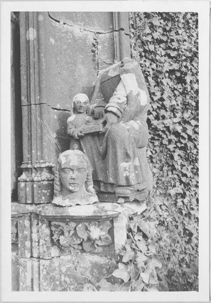 groupe sculpté : éducation de la Vierge (l'), vue générale