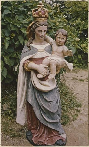 statue : Vierge à l'enfant, vue générale - © Ministère de la Culture (France), Médiathèque du patrimoine et de la photographie (objets mobiliers), tous droits réservés