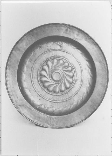 plat, vue générale - © Ministère de la Culture (France), Médiathèque du patrimoine et de la photographie (objets mobiliers), tous droits réservés