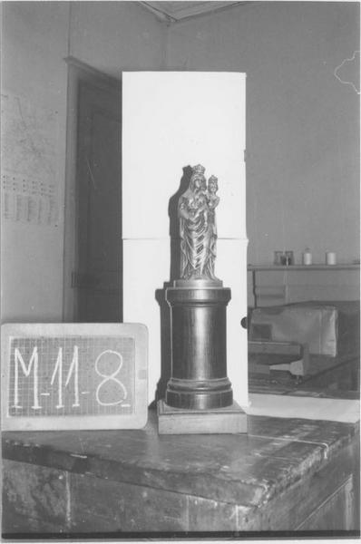 statuette : Vierge à l'enfant, vue générale - © Ministère de la Culture (France), Médiathèque du patrimoine et de la photographie (objets mobiliers), tous droits réservés