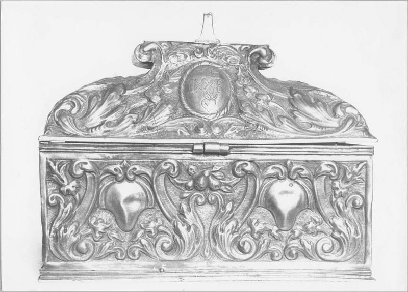 coffret aux saintes huiles (boîte aux saintes huiles), vue générale - © Ministère de la Culture (France), Médiathèque du patrimoine et de la photographie (objets mobiliers), tous droits réservés