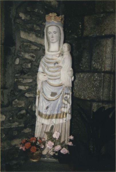 statue : Vierge à l'enfant, vue générale - © Ministère de la Culture (France), Médiathèque du patrimoine et de la photographie (objets mobiliers), tous droits réservés