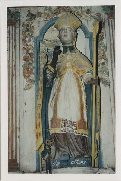 statue du maître-autel : saint Albin en évêque, vue générale